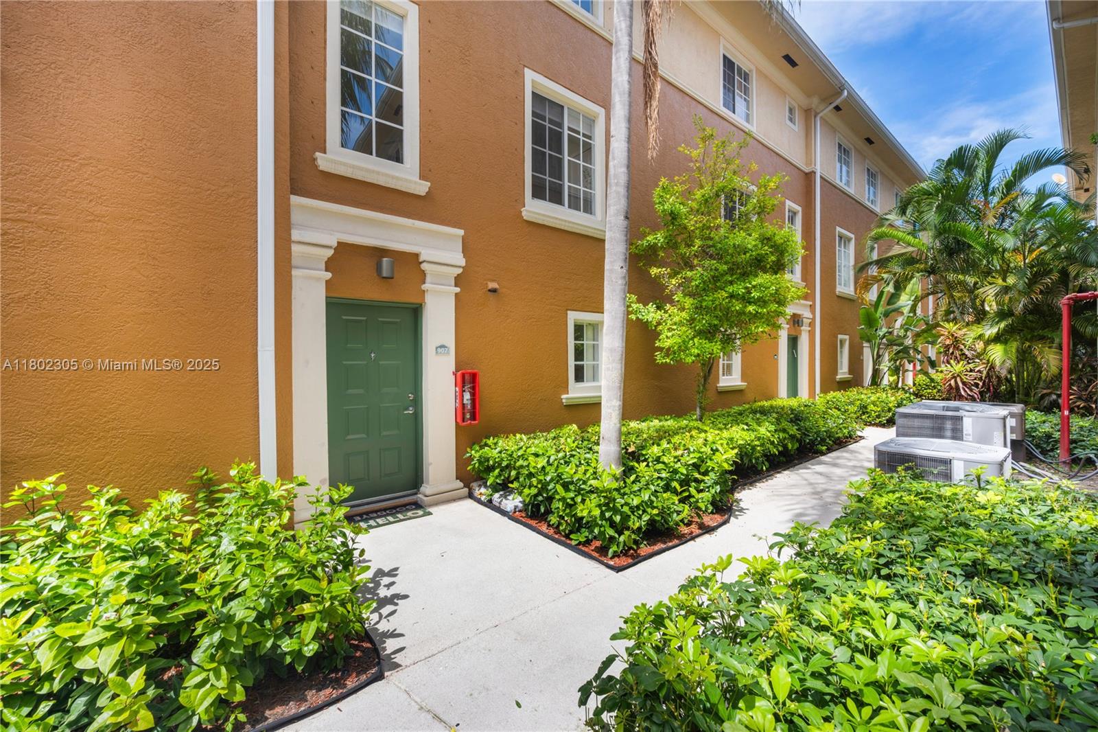 Property for Sale at 2845 Ne 185th St 907, Aventura, Miami-Dade County, Florida - Bedrooms: 2 
Bathrooms: 2  - $490,000