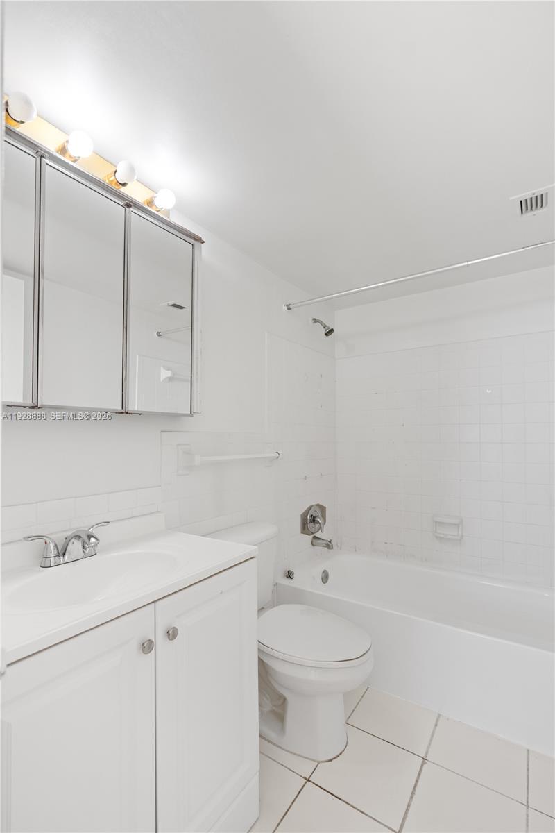 DIXIANA CONDO - Residential Lease