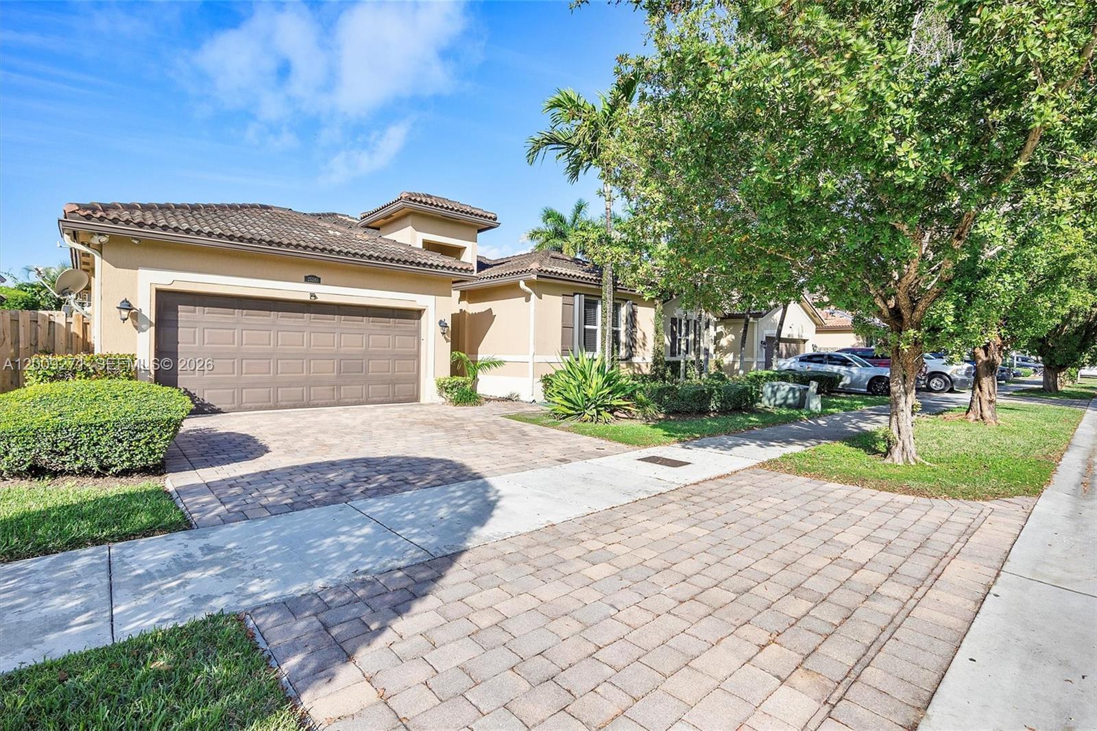 HEMINGWAY POINT - Residential