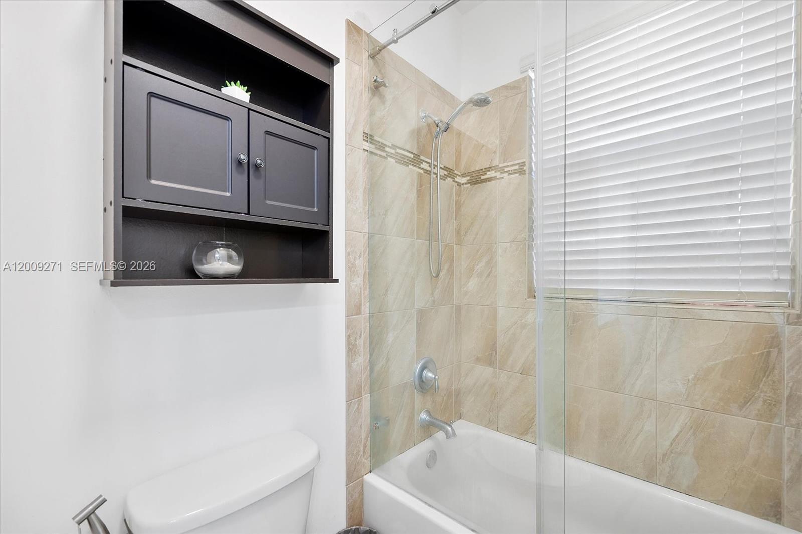 HEMINGWAY POINT - Residential