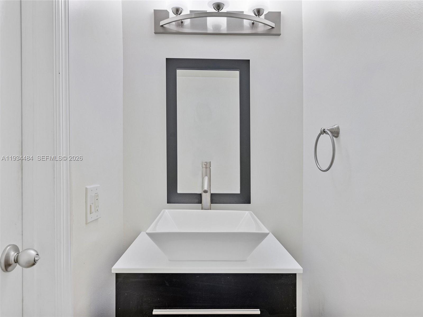 CORONA BAY TOWNHOUSES CON - Residential