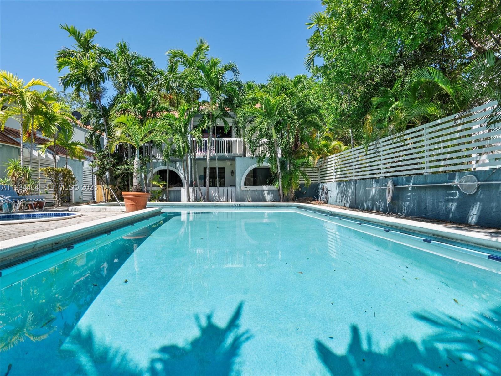 CORONA BAY TOWNHOUSES CON - Residential