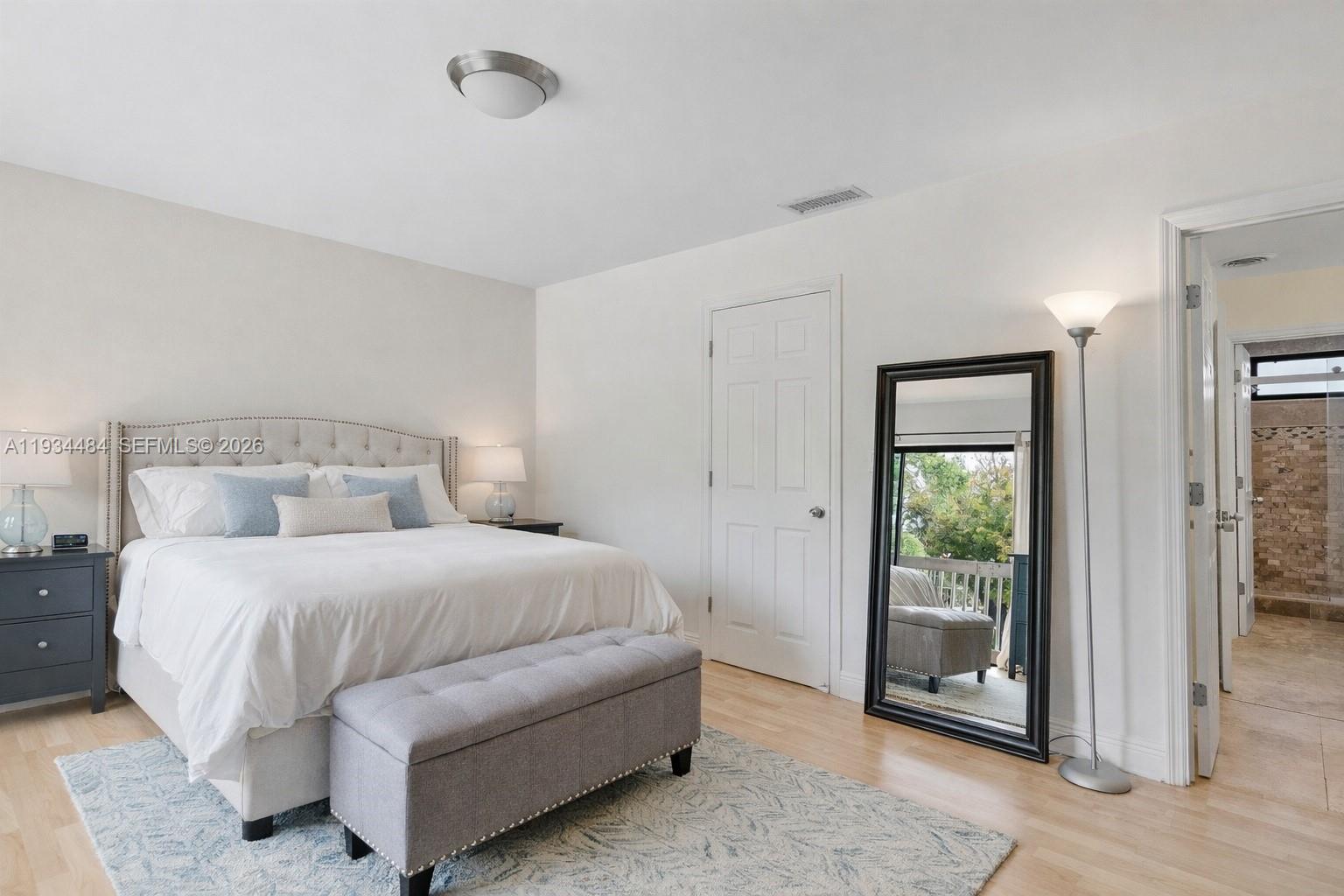 CORONA BAY TOWNHOUSES CON - Residential