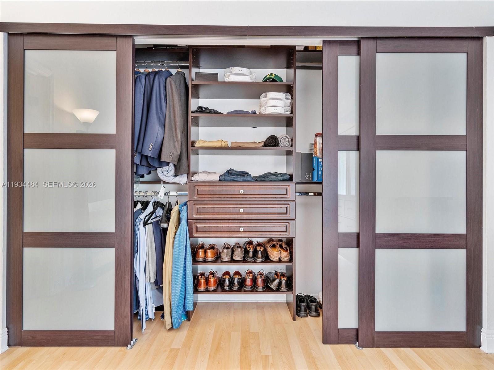 CORONA BAY TOWNHOUSES CON - Residential