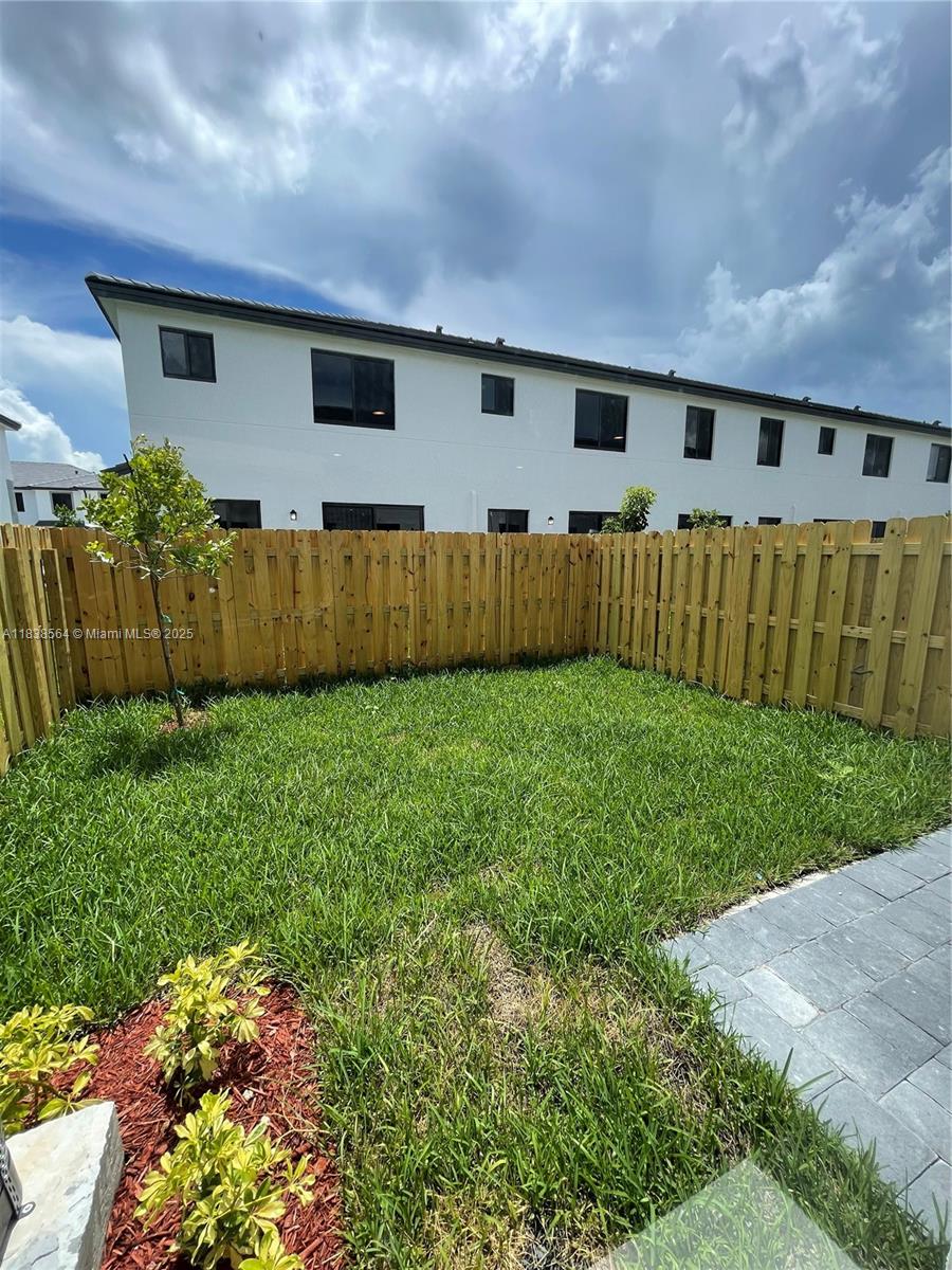 34503 SW 191st Ct