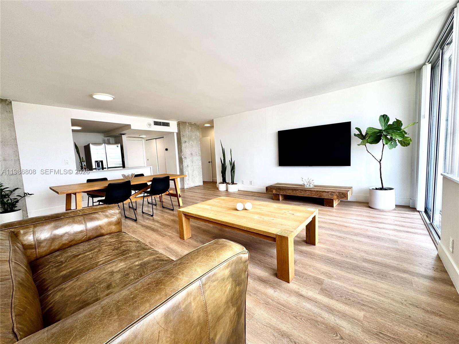 BAYVIEW TOWERS CONDO SOUT - Residential