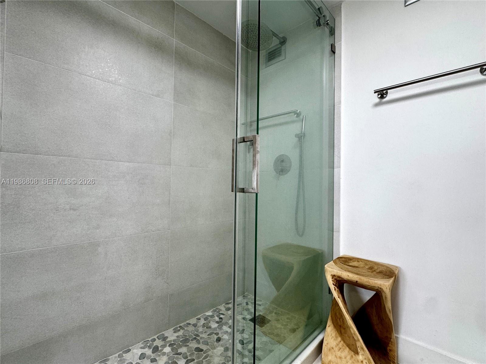 BAYVIEW TOWERS CONDO SOUT - Residential