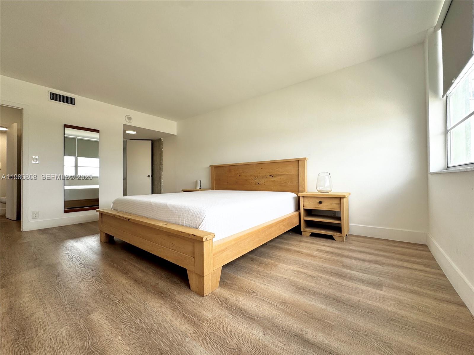 BAYVIEW TOWERS CONDO SOUT - Residential