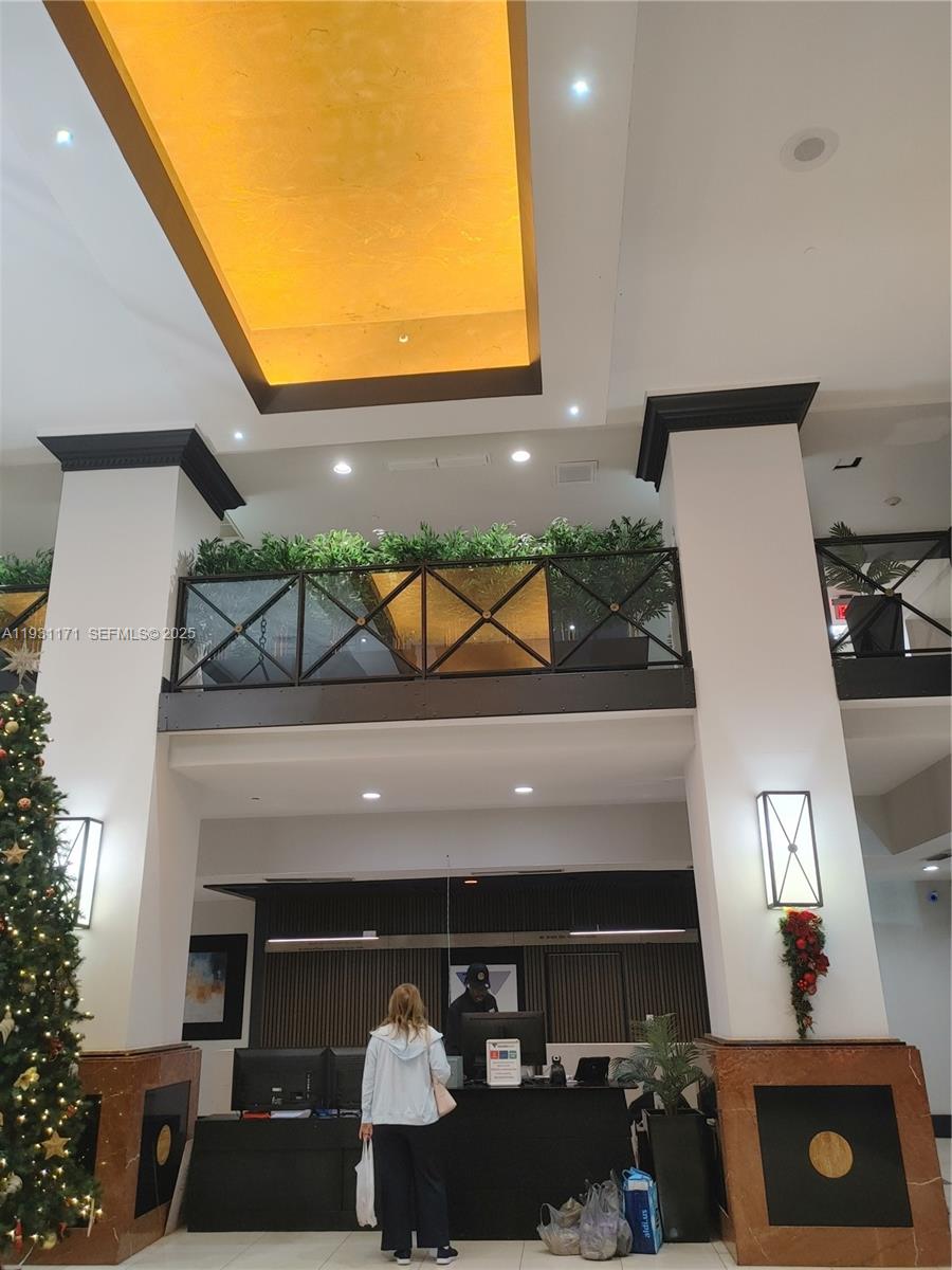 VENETIA CONDO - Residential