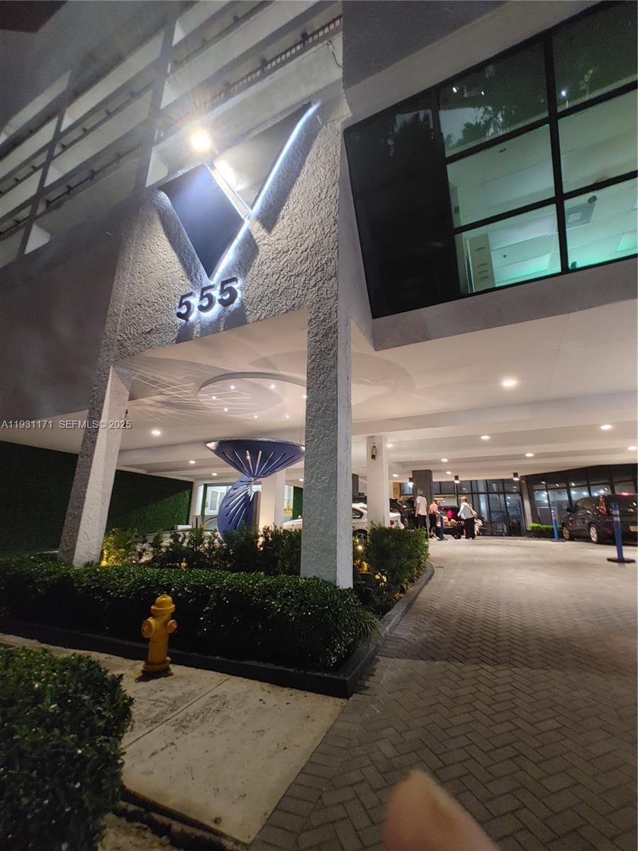 VENETIA CONDO - Residential