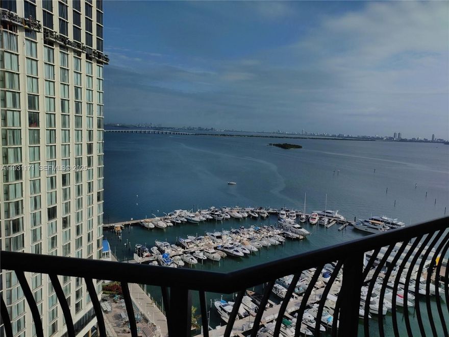 Amazing & exclusive condo location in the core of Miami Beach's vibrant Arts & Entertainment District with unobstructed Biscayne Bay on Venetian Causeway and Miami Beach
city views ready to enjoy waterfront living, featuring private ample balcony with hurricane/impact-proof brand new windows and sliding doors! amenities include Private marina with
docks, swimming pool (under renovation), brand-new state-of-the art fitness center, famous Mike's Irish Pub/Restaurant, business center, valet parking, recently inaugurated tennis,
pickle ball and basketball outdoor courts on private terrace overlooking the gorgeous Biscayne bay waters. Open layouts floor-to-ceiling impact glass, modern kitchen, walk-in
closets; in-unit washer/dryer. Shopping, Cultural, Entertainment and nightlife within steps.