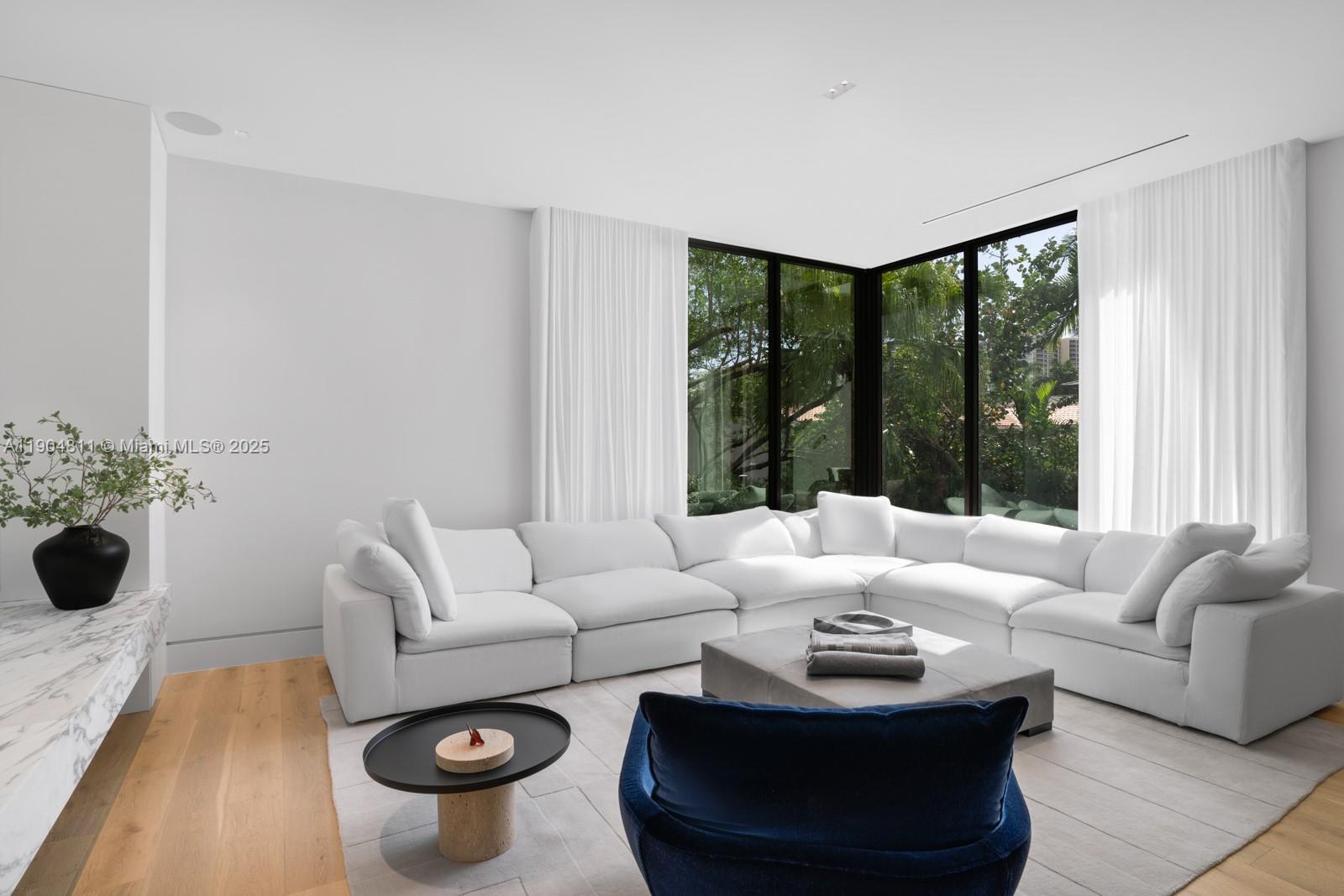 BAL HARBOUR RESIDENTIAL S - Residential