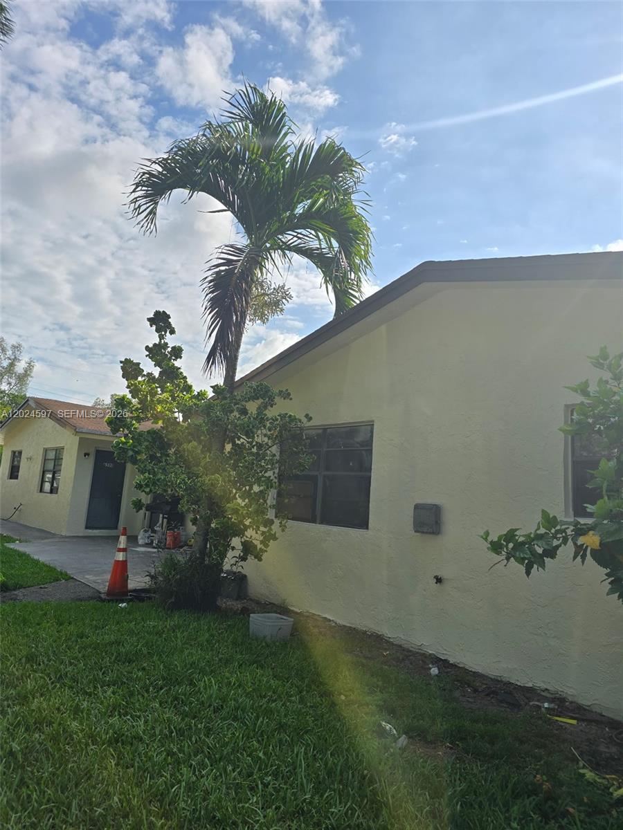 DAVIE 3-71 D - Residential Income