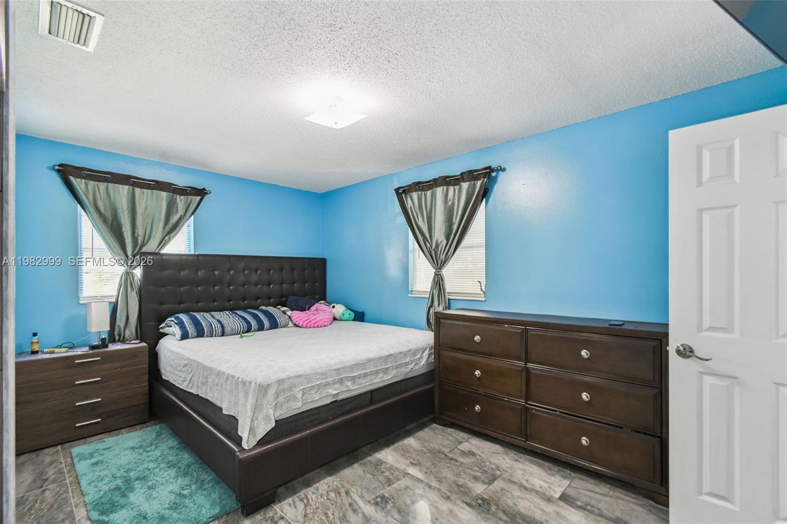 MOUNT PLYMOUTH - Residential