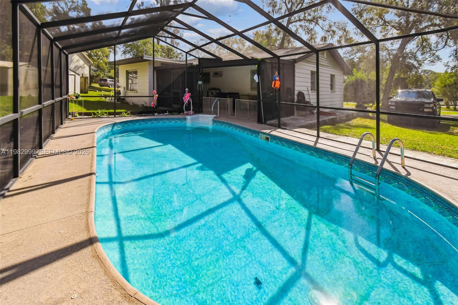 MOUNT PLYMOUTH - Residential