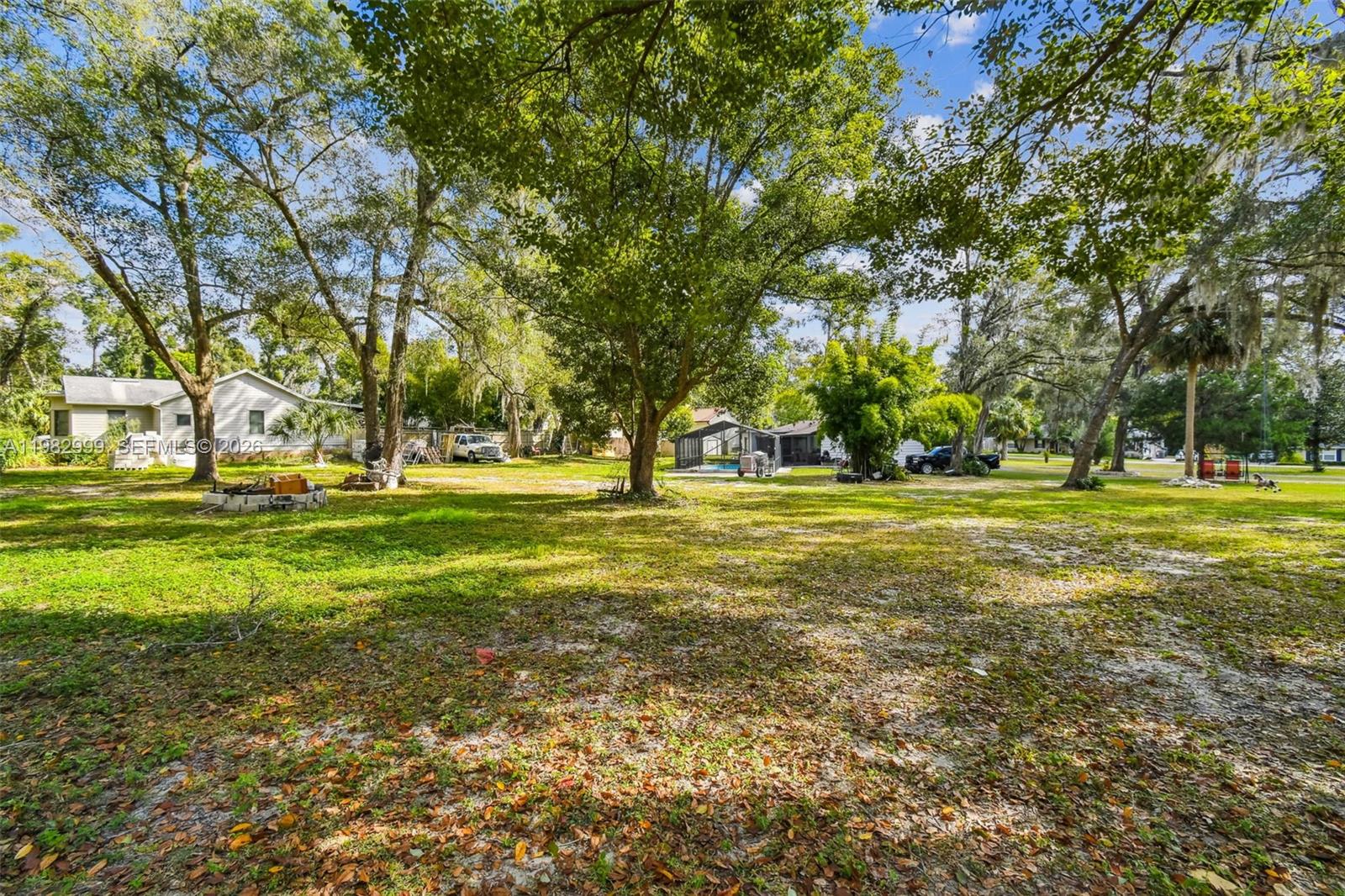 MOUNT PLYMOUTH - Residential