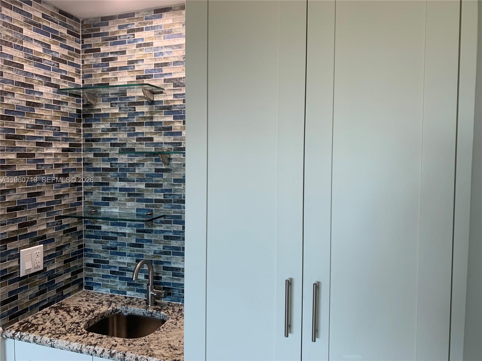 HANSONS LANDING CONDO - Residential