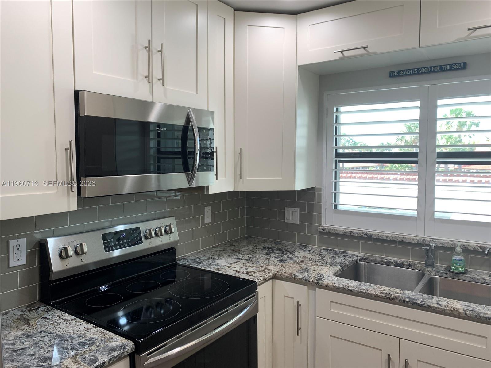 HANSONS LANDING CONDO - Residential