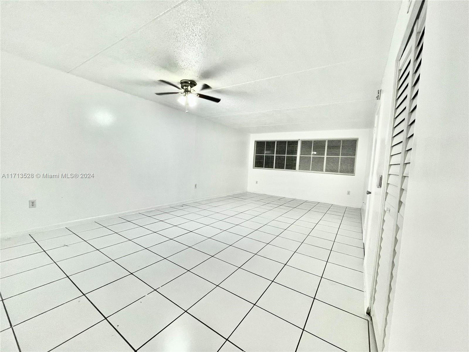 6115 Nw 186th St 307, Hialeah, Miami-Dade County, Florida - 2 Bedrooms  
2 Bathrooms - 