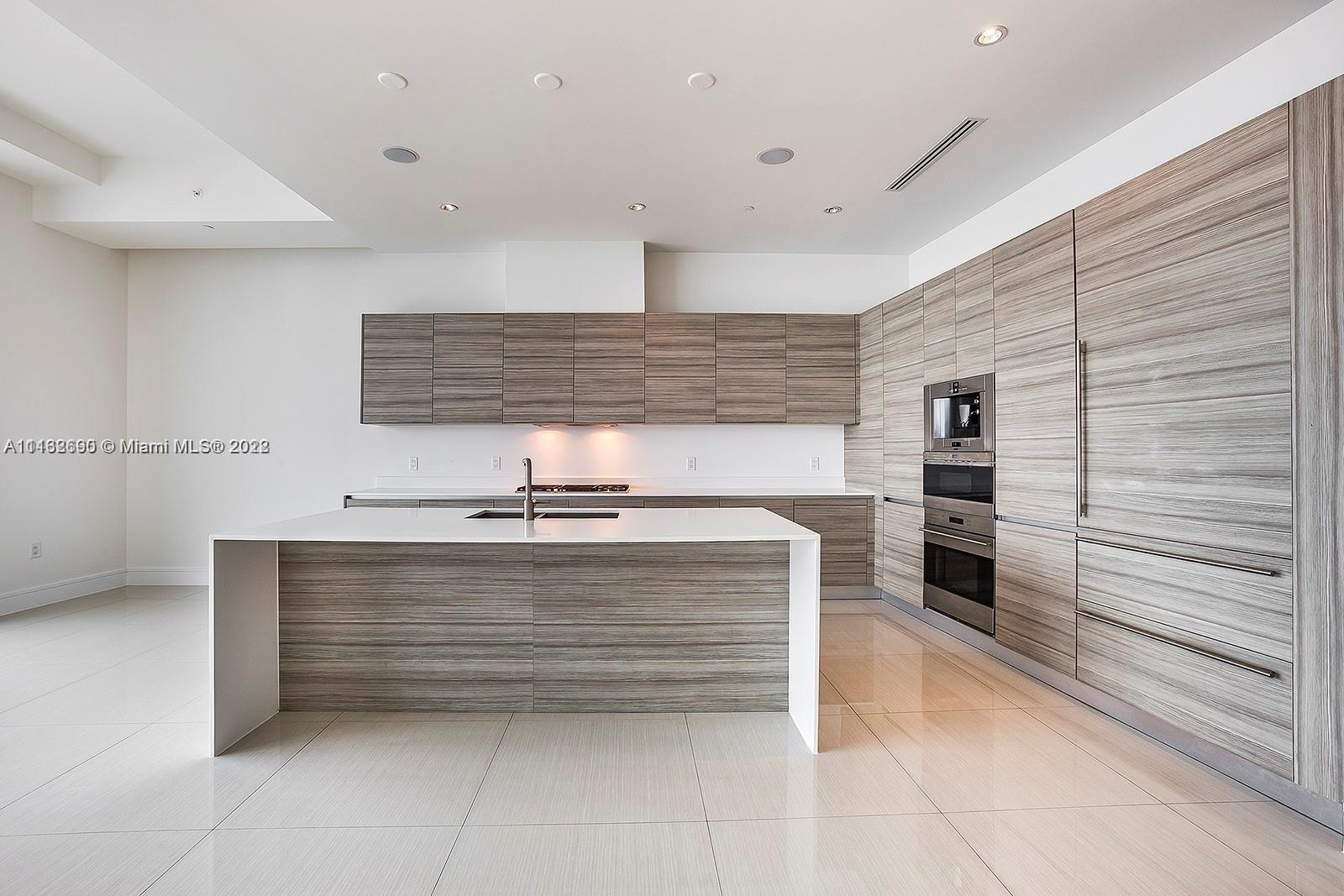 ECHO Aventura - Residential