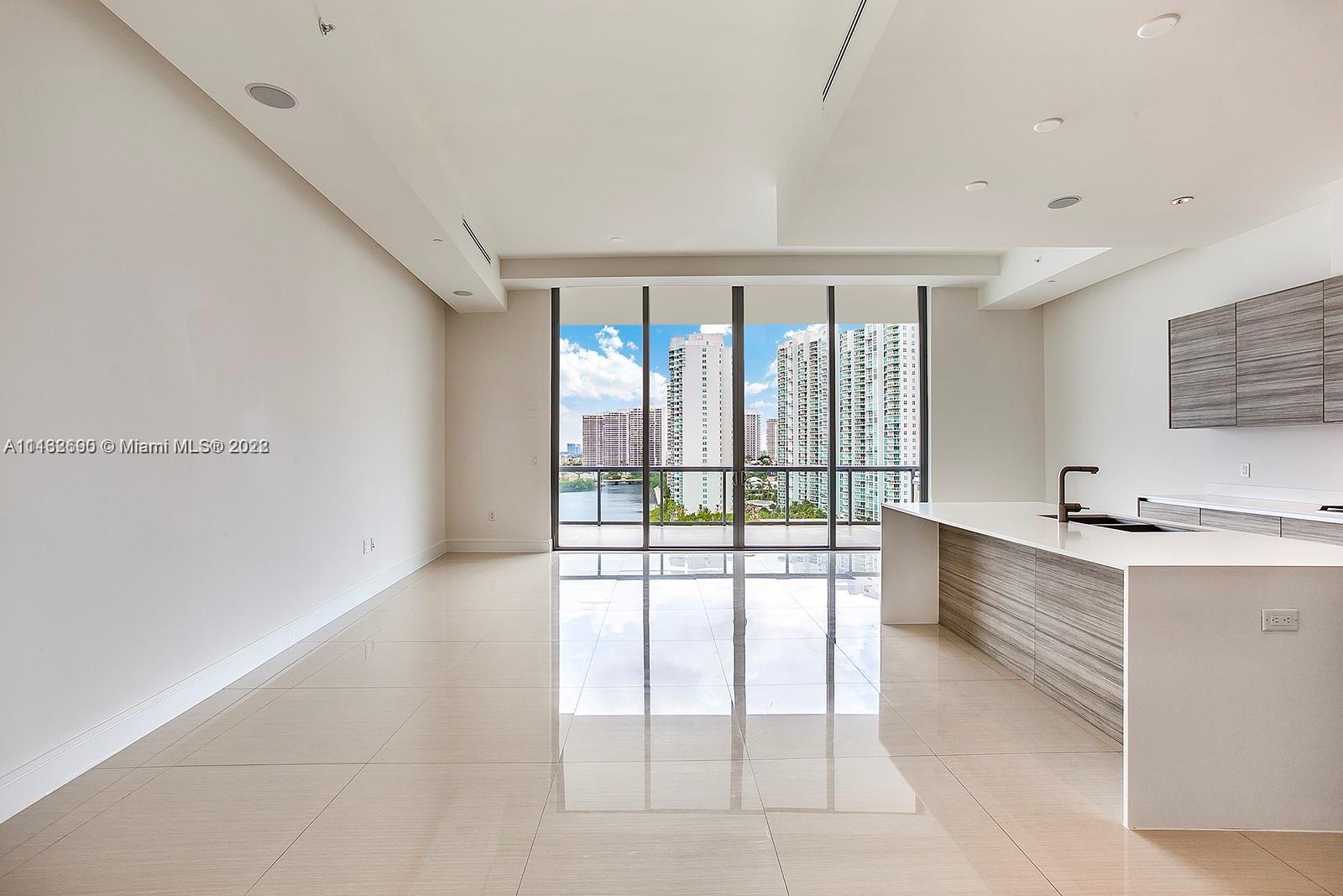 ECHO Aventura - Residential