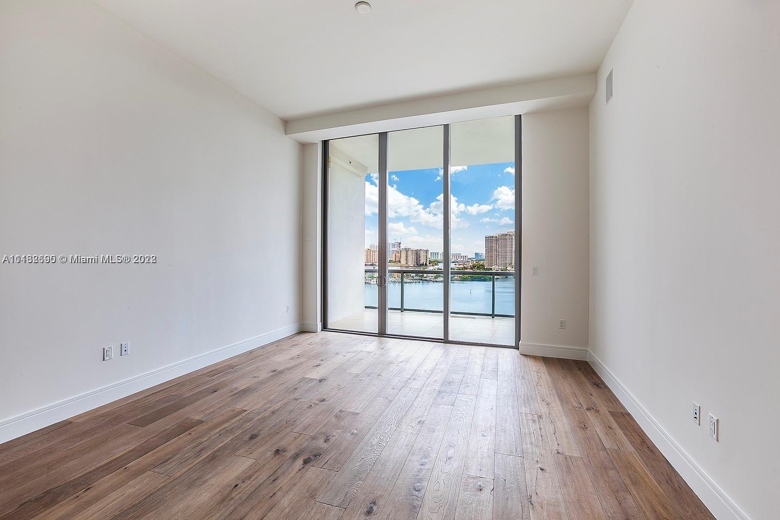 ECHO Aventura - Residential
