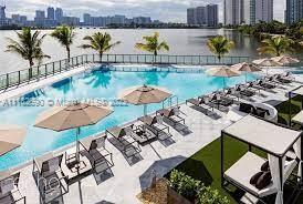 ECHO Aventura - Residential
