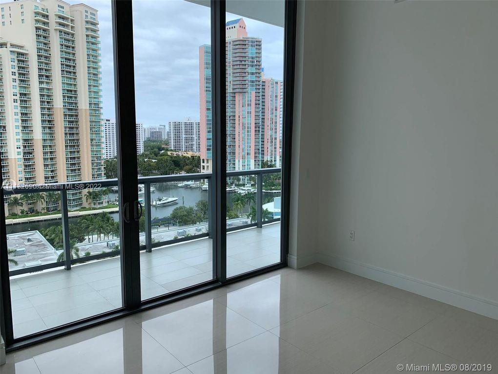ECHO Aventura - Residential