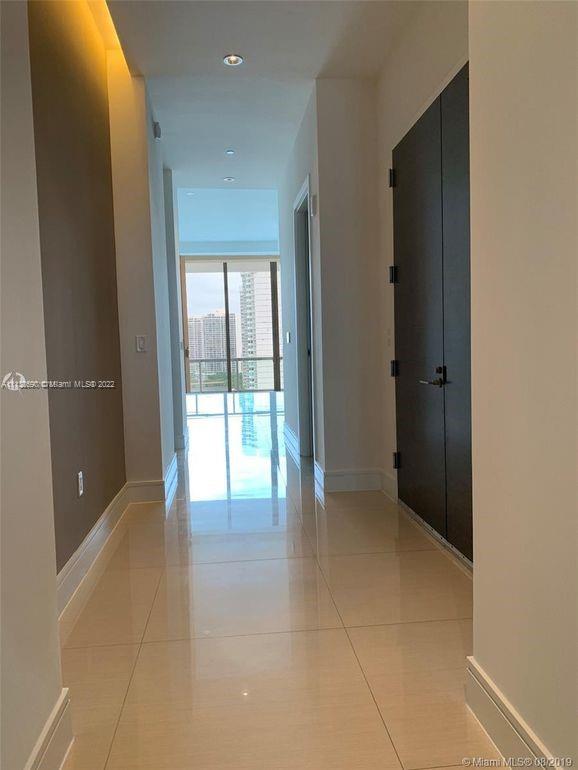 ECHO Aventura - Residential