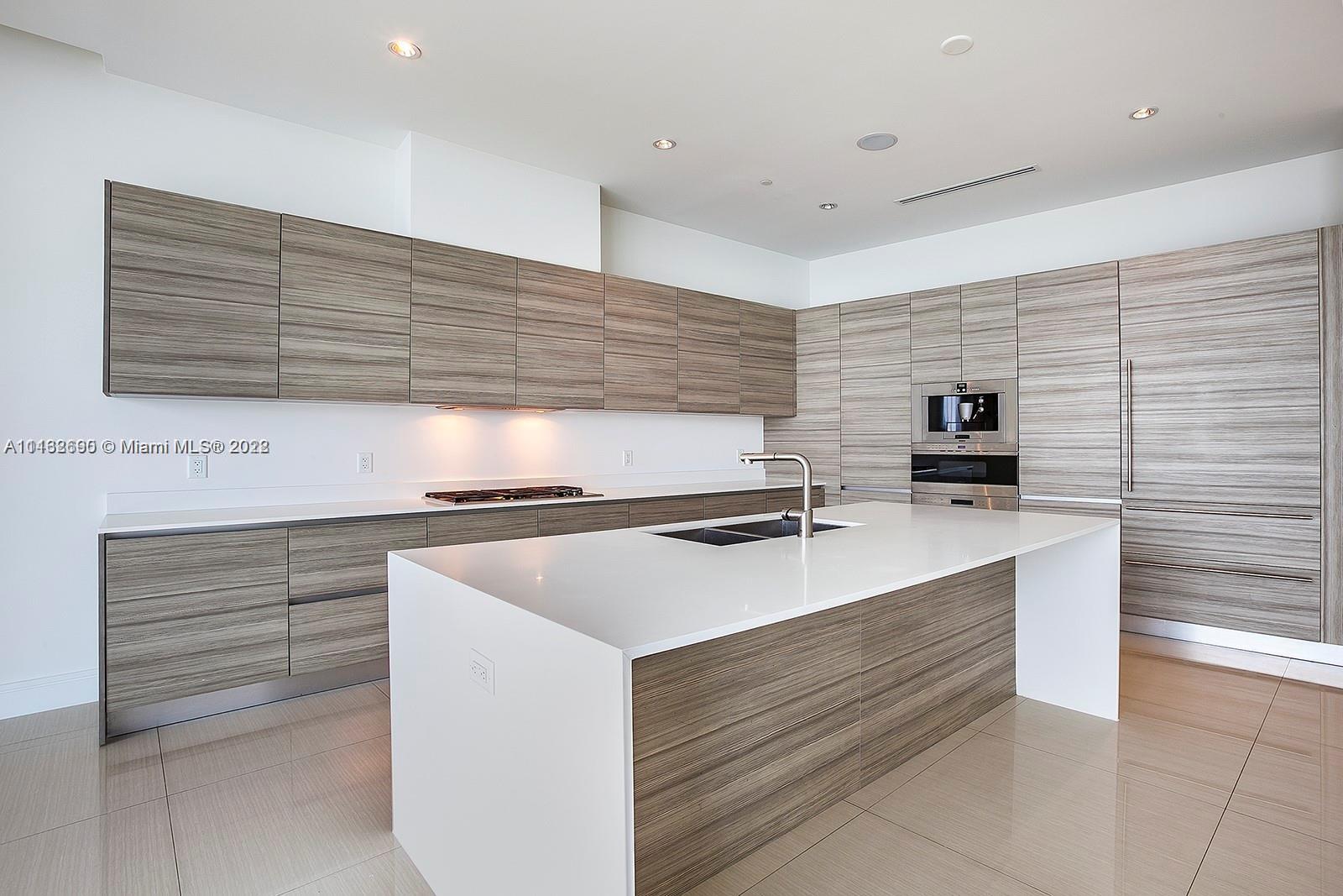 ECHO Aventura - Residential