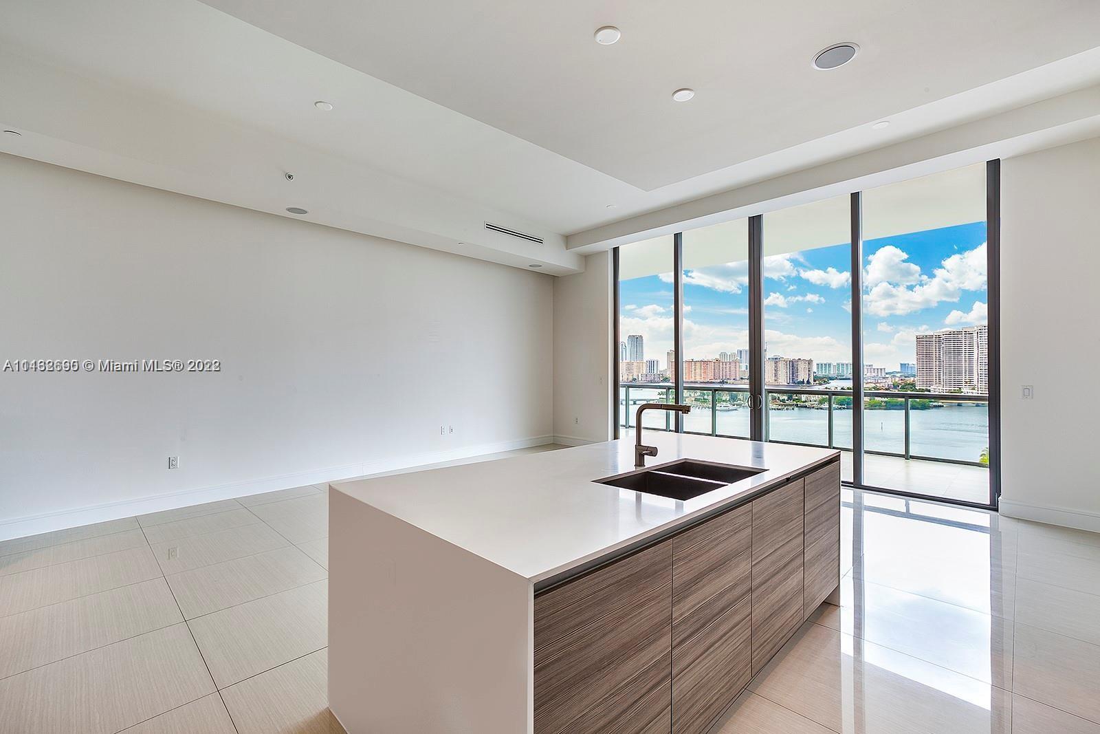 ECHO Aventura - Residential