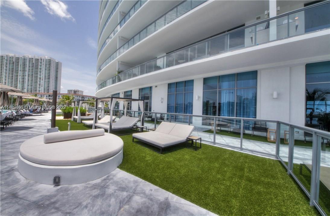 ECHO Aventura - Residential