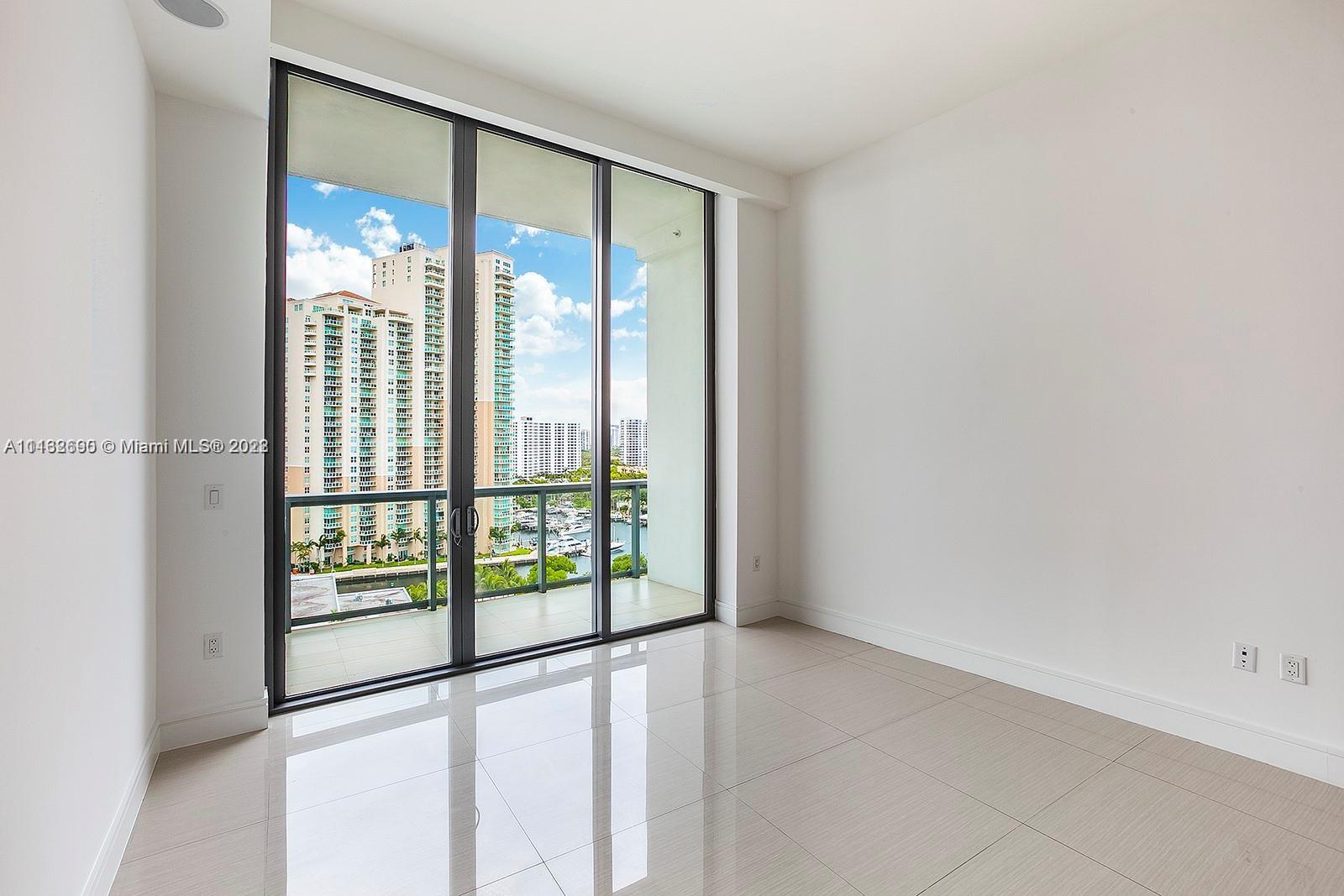 ECHO Aventura - Residential