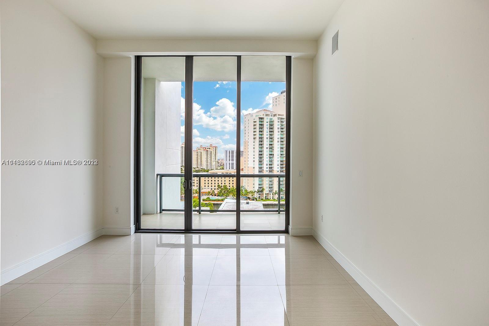 ECHO Aventura - Residential