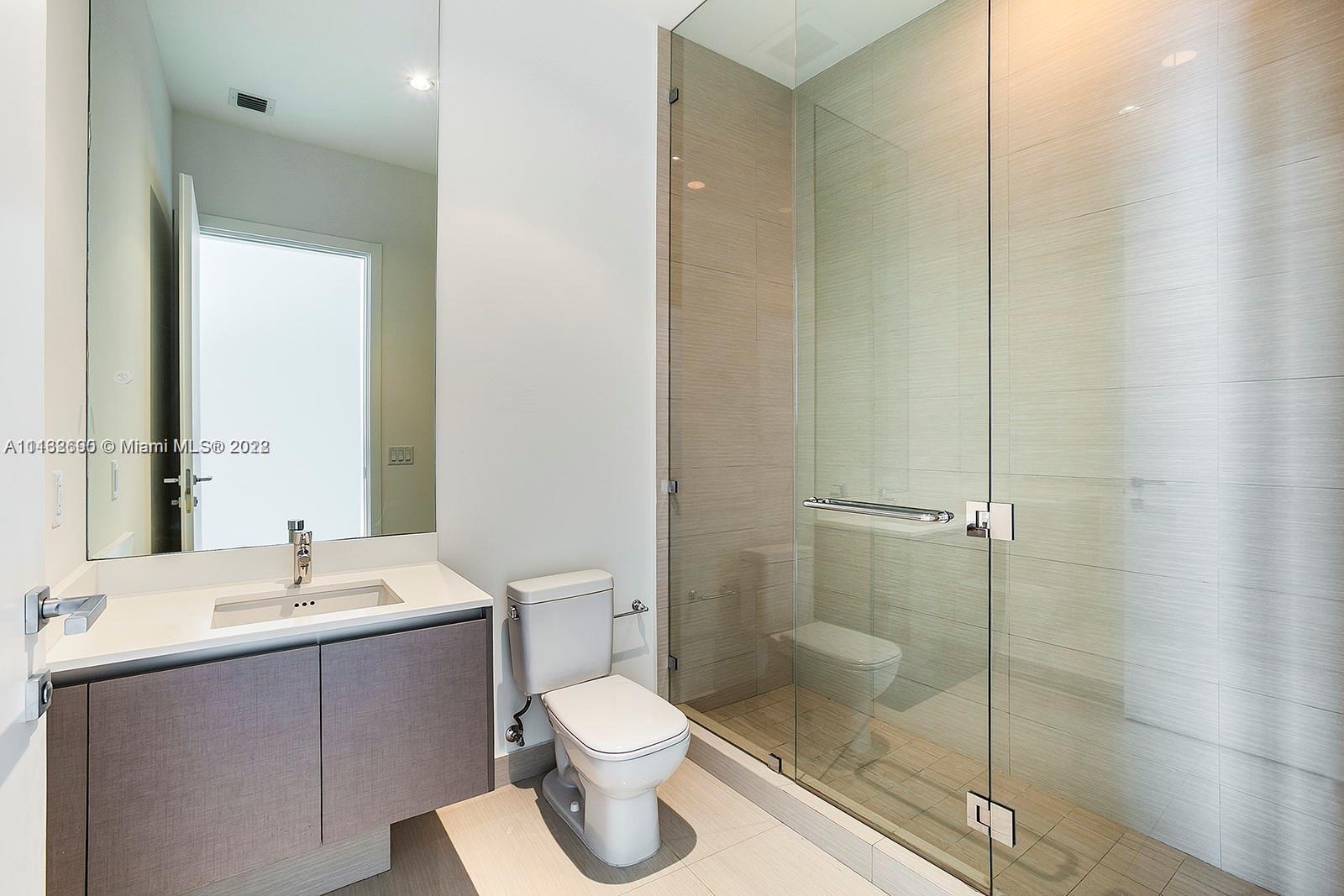 ECHO Aventura - Residential