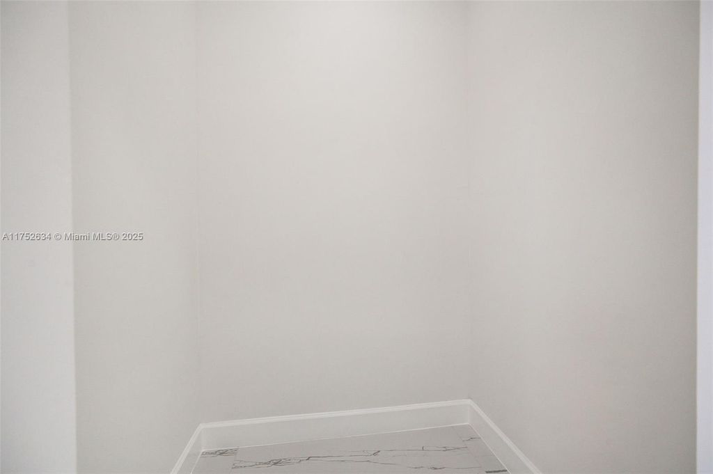 listing image 36