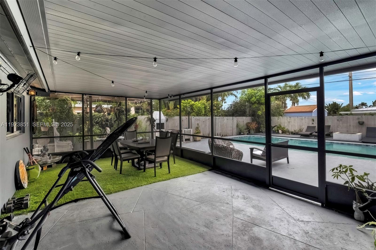 LLOYD ESTATES ADD RESUB - Residential Lease