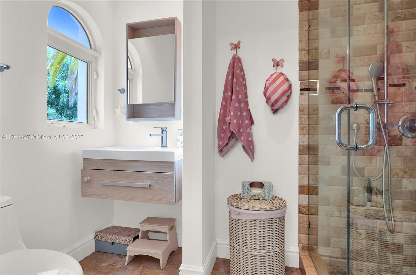 CORAL GABLES SEC E - Residential