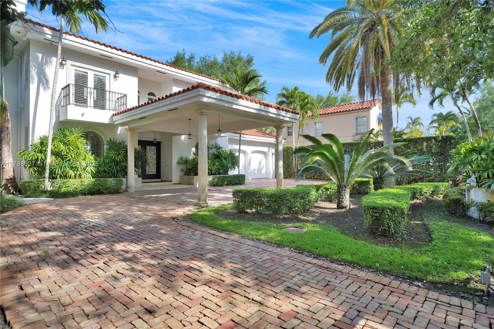 Property for Sale at 2115 Country Club Prado, Coral Gables, Broward County, Florida - Bedrooms: 4 
Bathrooms: 5  - $4,500,000