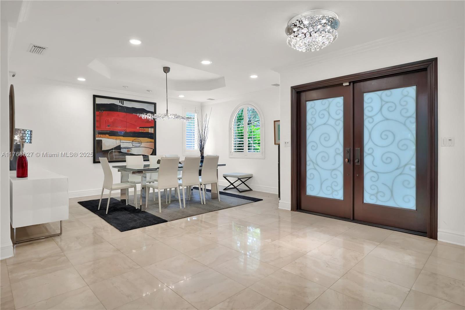 2115 Country Club Prado