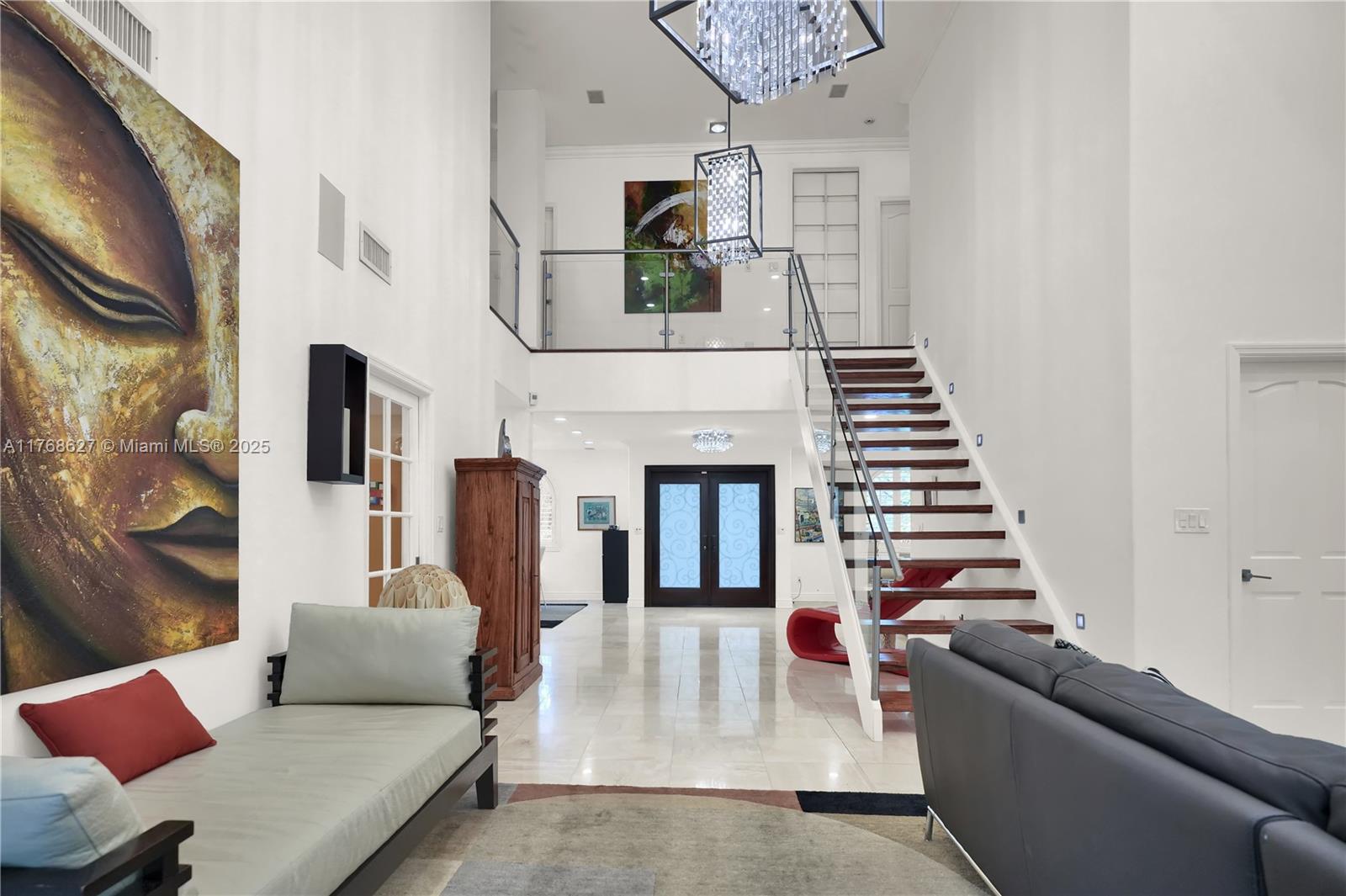 2115 Country Club Prado