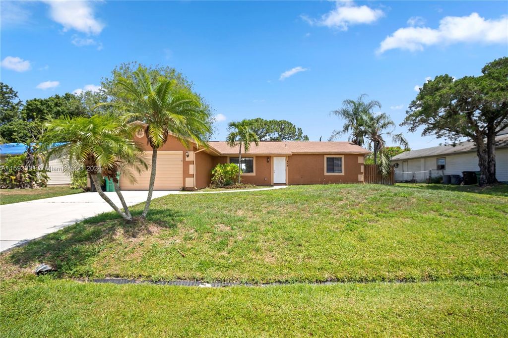 Photo of 468 SW Molloy St, Port Saint Lucie, FL 34984 (MLS # A11593301)