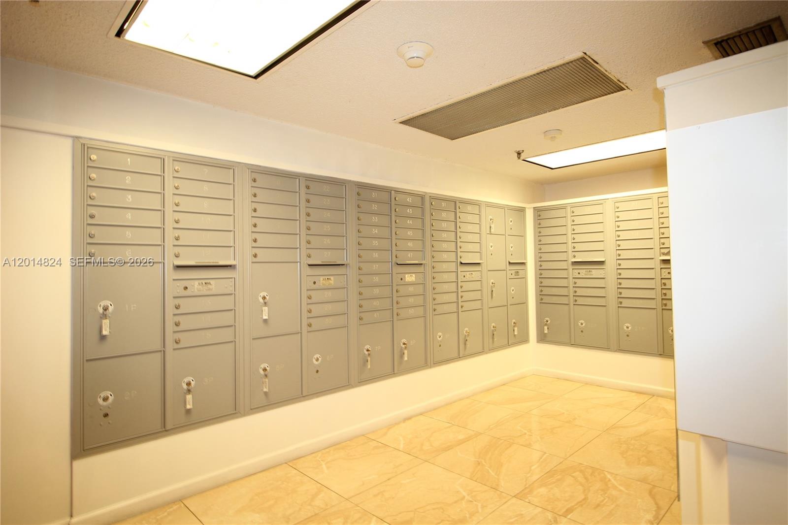 GREYNOLDS PARK CLUB CONDO - Residential Lease