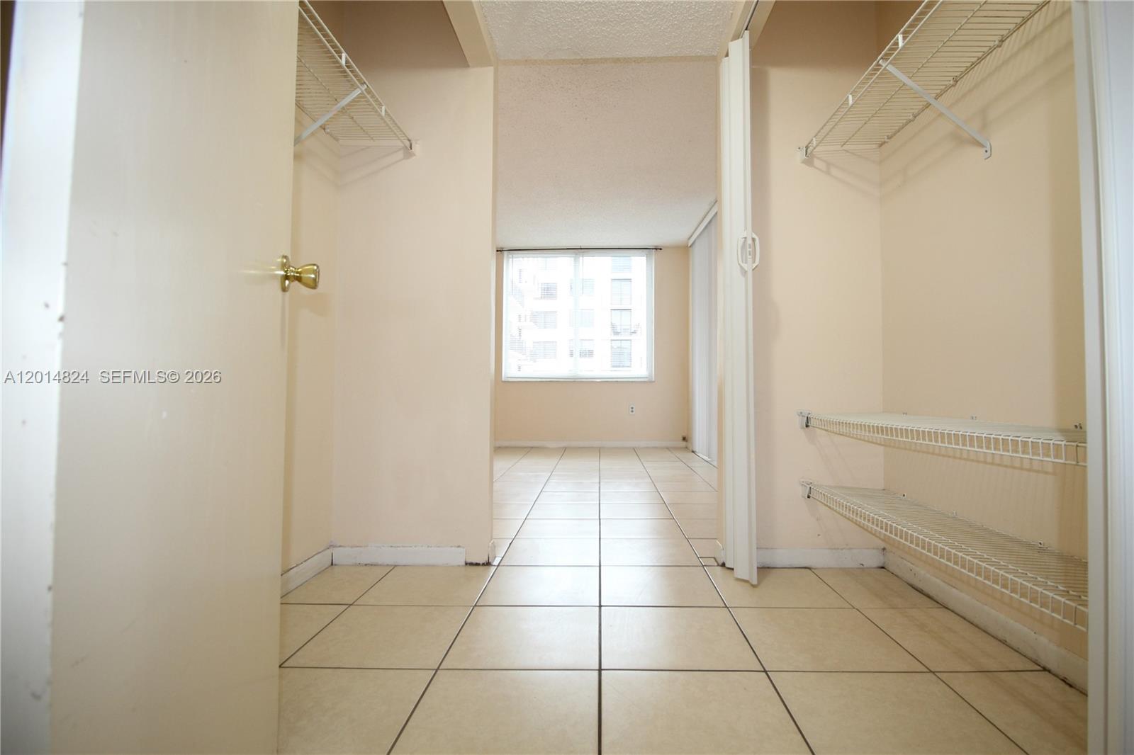 GREYNOLDS PARK CLUB CONDO - Residential Lease