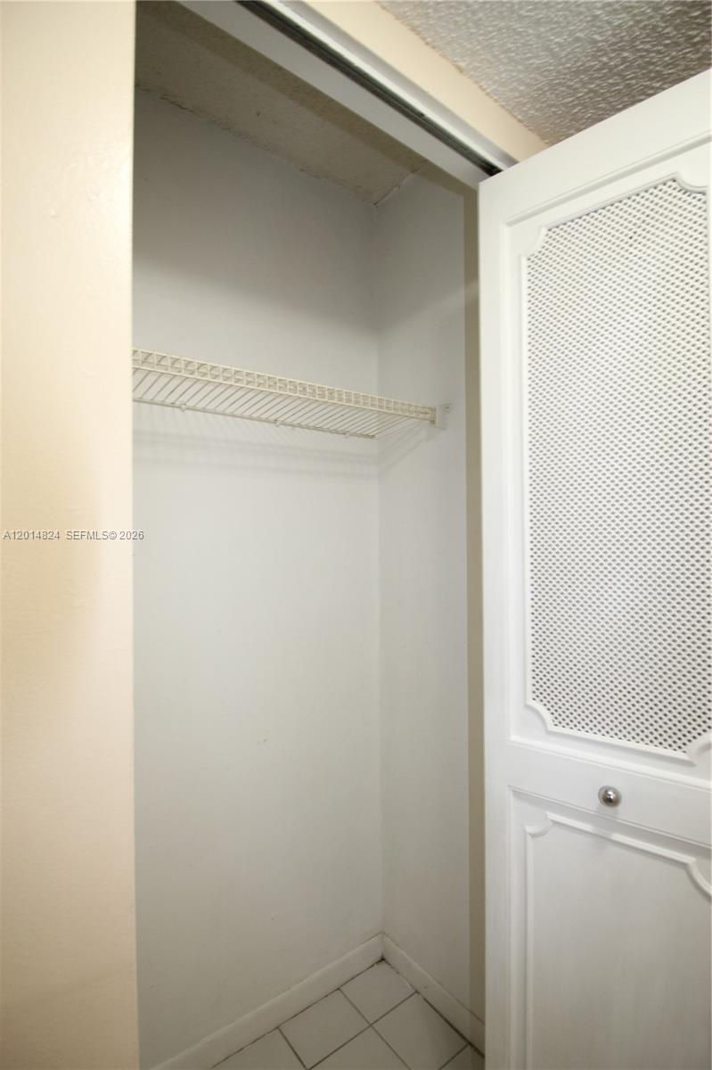 GREYNOLDS PARK CLUB CONDO - Residential Lease