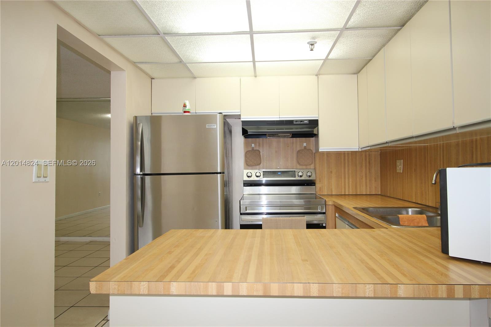 GREYNOLDS PARK CLUB CONDO - Residential Lease