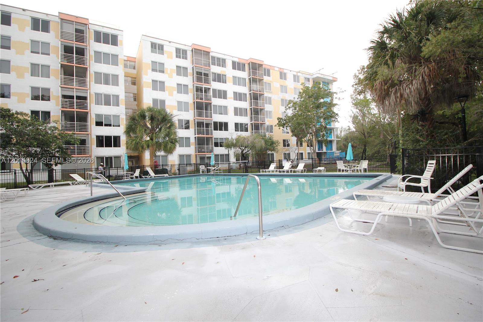 GREYNOLDS PARK CLUB CONDO - Residential Lease