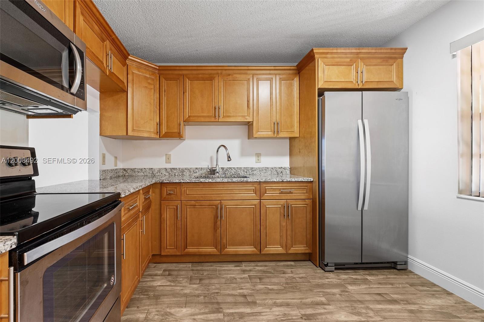 GOLDEN LAKES VILLAGE COND - Residential