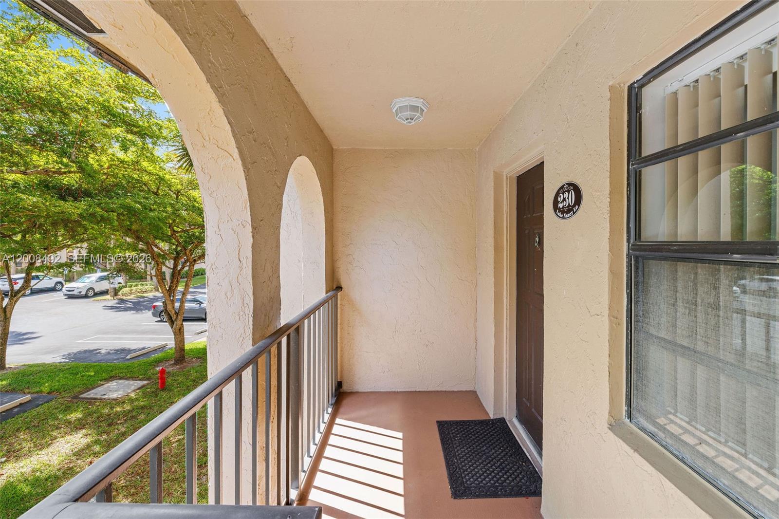 GOLDEN LAKES VILLAGE COND - Residential