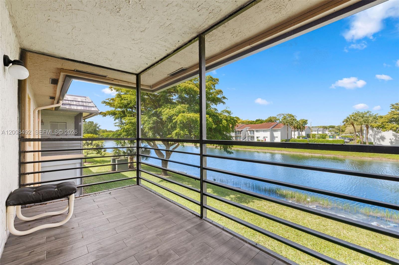 GOLDEN LAKES VILLAGE COND - Residential